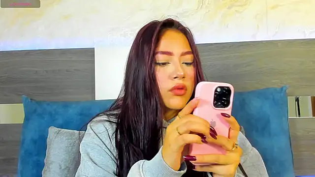 nicolle pierce online show from March 24, 2026, 10:31 am