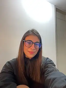 Snapshot of MariaIsabella8 chatting on June 3, 2026, 11:21 pm MariaIsabella8 online show from June 3, 2026, 11:21 pm