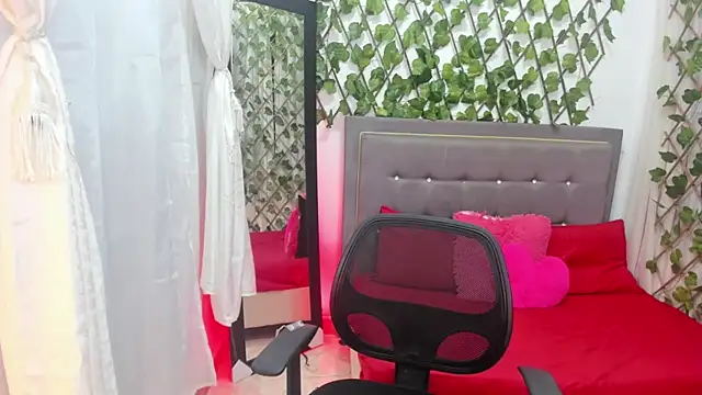 Sofia agudelo online show from September 25, 2025, 2:48 am