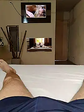 LOIROGOSTOSO87 online show from March 12, 2025, 12:15 pm