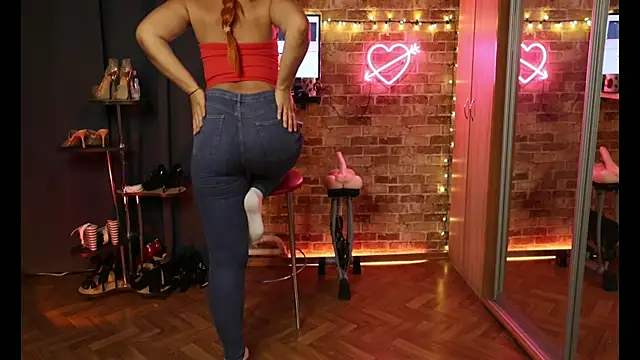 Snapshot of JosephinaBlack chatting on August 5, 2026, 2:25 am JosephinaBlack online show from August 5, 2026, 2:25 am