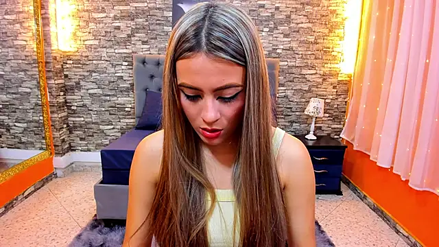 miacarperr1 online show from February 4, 2025, 8:49 pm