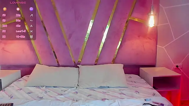 Snapshot of Nina_Harper chatting on December 13, 2024, 12:39 pm Nina Harper online show from December 13, 2024, 12:39 pm