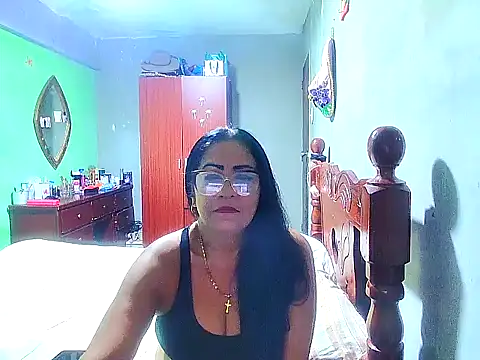 Snapshot of rosi_pamela chatting on December 9, 2024, 9:26 pm rosi pamela online show from December 9, 2024, 9:26 pm