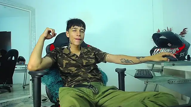 Zacktk7 online show from December 9, 2024, 11:13 pm