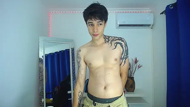 Zacktk7 online show from February 5, 2025, 11:39 pm