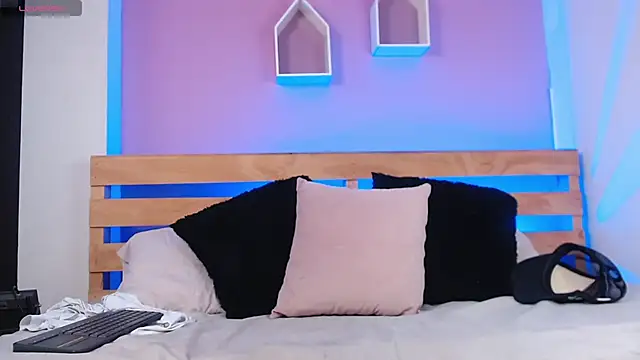 Snapshot of Bedobigcock chatting on February 7, 2025, 9:58 pm Bedobigcock online show from February 7, 2025, 9:58 pm