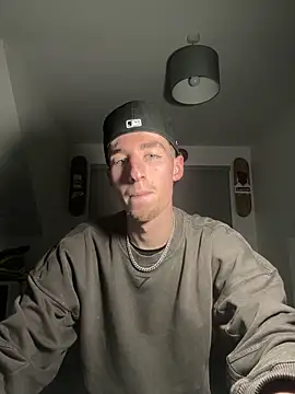 MikesWood21 online show from December 2, 2024, 11:07 pm