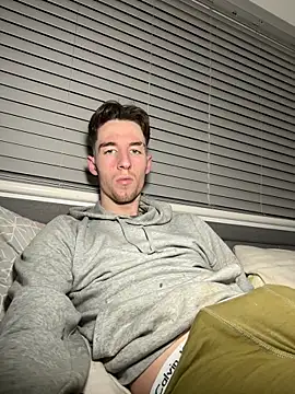 MikesWood21 online show from February 27, 2025, 12:32 am