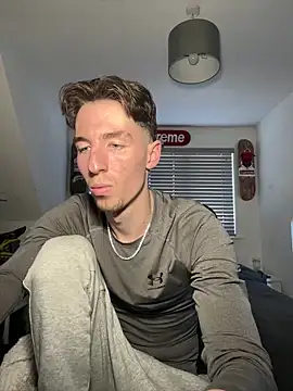 MikesWood21 online show from March 18, 2025, 2:26 pm