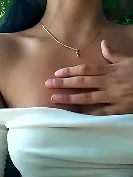 Snapshot of Baby_Niels chatting on January 15, 2025, 4:11 pm Baby Niels online show from January 15, 2025, 4:11 pm