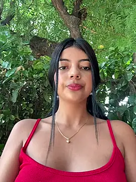 Snapshot of Baby_Niels chatting on January 28, 2025, 3:25 pm Baby Niels online show from January 28, 2025, 3:25 pm