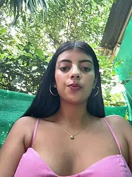 Snapshot of Baby_Niels chatting on February 4, 2025, 3:04 pm Baby Niels online show from February 4, 2025, 3:04 pm