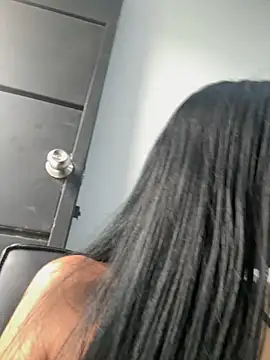 Snapshot of Baby_Niels chatting on September 28, 2025, 2:11 pm Baby Niels online show from September 28, 2025, 2:11 pm