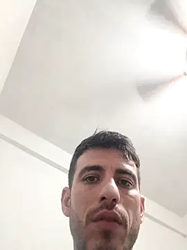 Snapshot of jhonyhot9292 chatting on November 23, 2025, 12:32 am jhonyhot9292 online show from November 23, 2025, 12:32 am