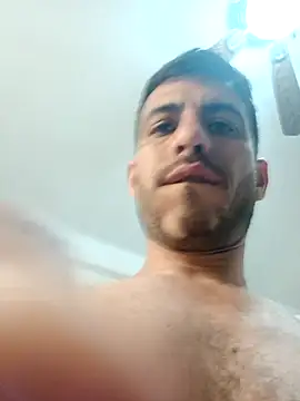 Snapshot of jhonyhot9292 chatting on November 24, 2025, 2:39 pm jhonyhot9292 online show from November 24, 2025, 2:39 pm