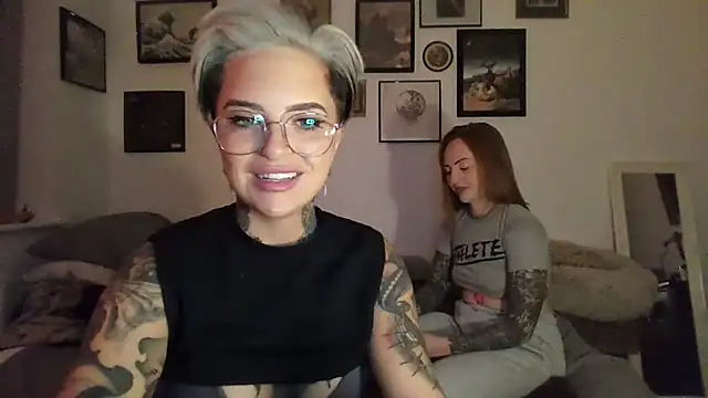 Snapshot of Alexandersonxo chatting on October 27, 2025, 7:18 pm Alexandersonxo online show from October 27, 2025, 7:18 pm