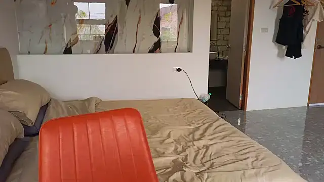 Alexandersonxo online show from April 5, 2026, 2:31 am