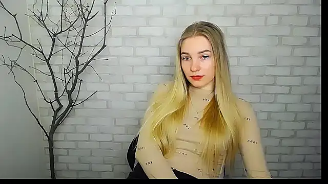 Queen ofLove online show from March 3, 2025, 11:33 am