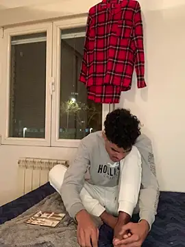 Ryan-hot online show from December 24, 2024, 7:22 pm