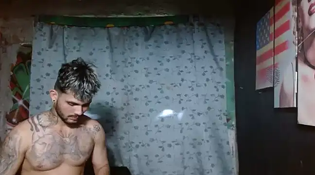 Snapshot of carlos_boosx chatting on December 9, 2024, 4:58 pm carlos boosx online show from December 9, 2024, 4:58 pm