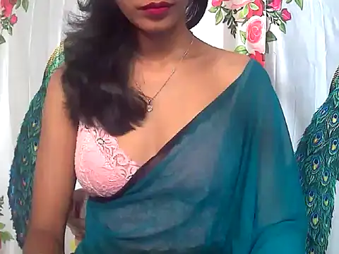 sexy janu25 online show from February 13, 2026, 5:03 am