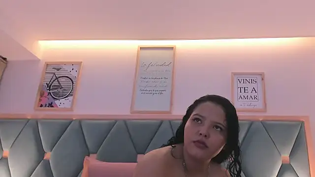 Snapshot of isabella_walton chatting on February 4, 2026, 11:16 am isabella walton online show from February 4, 2026, 11:16 am