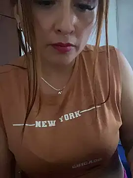 Keittly  online show from December 16, 2024, 9:41 pm