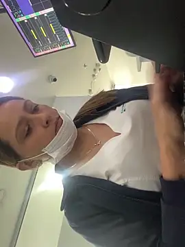 Keittly  online show from March 22, 2025, 7:20 pm