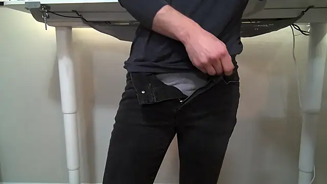 Snapshot of katbot chatting on December 18, 2024, 5:10 pm katbot online show from December 18, 2024, 5:10 pm