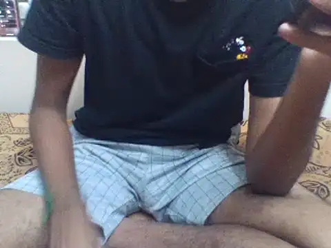 Snapshot of Suriyaa chatting on December 18, 2024, 7:41 pm Suriyaa online show from December 18, 2024, 7:41 pm