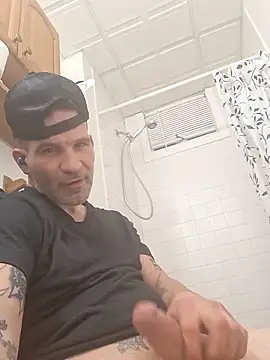 Snapshot of johnnyrockit chatting on April 13, 2026, 4:29 am johnnyrockit online show from April 13, 2026, 4:29 am