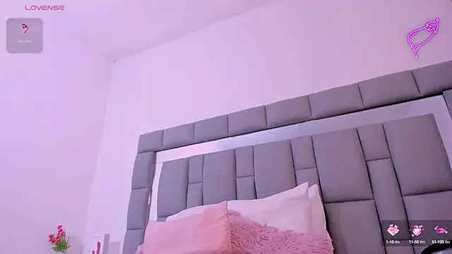 vivianne scott online show from September 30, 2025, 12:10 pm