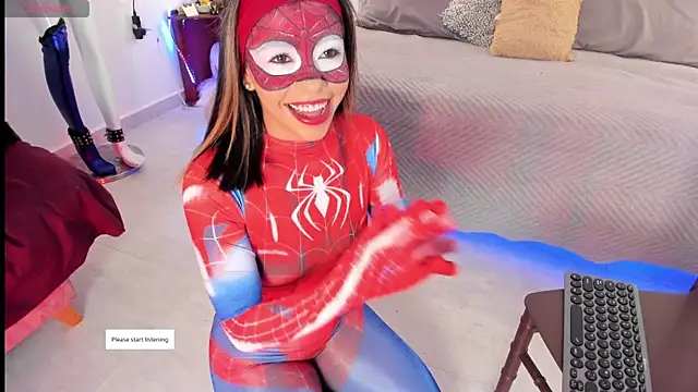 AndreaVelasco online show from May 15, 2026, 5:53 pm