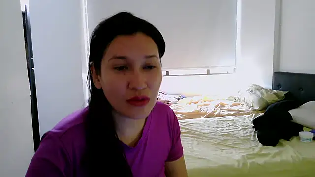 luxandracon23 online show from October 13, 2025, 4:07 pm