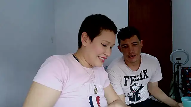 Snapshot of luxandracon23 chatting on January 15, 2026, 2:32 pm luxandracon23 online show from January 15, 2026, 2:32 pm