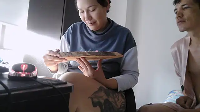 Snapshot of luxandracon23 chatting on February 22, 2026, 12:58 pm luxandracon23 online show from February 22, 2026, 12:58 pm