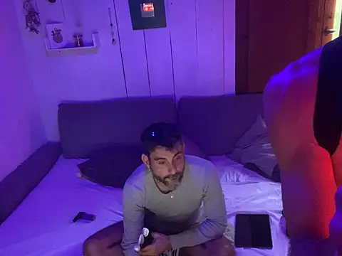 Snapshot of trebord77 chatting on December 21, 2024, 3:09 pm trebord77 online show from December 21, 2024, 3:09 pm