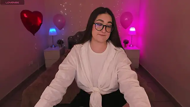 Snapshot of Aria_Blisss chatting on February 20, 2025, 10:48 pm Aria Blisss online show from February 20, 2025, 10:48 pm