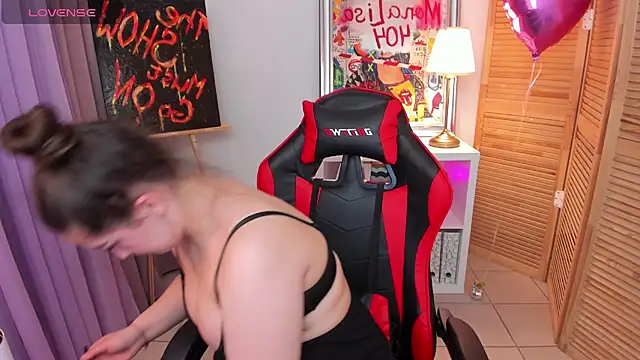 Snapshot of Aria_Blisss chatting on February 27, 2025, 1:59 am Aria Blisss online show from February 27, 2025, 1:59 am