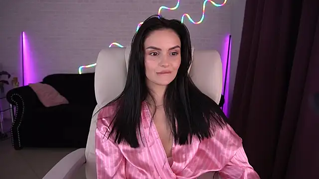 Snapshot of MilashaLovely chatting on November 14, 2025, 3:00 pm MilashaLovely online show from November 14, 2025, 3:00 pm