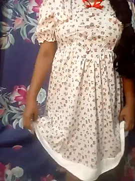 Snapshot of Thinaya chatting on February 4, 2025, 5:01 pm Thinaya online show from February 4, 2025, 5:01 pm