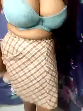 Snapshot of Thinaya chatting on February 17, 2025, 7:37 am Thinaya online show from February 17, 2025, 7:37 am