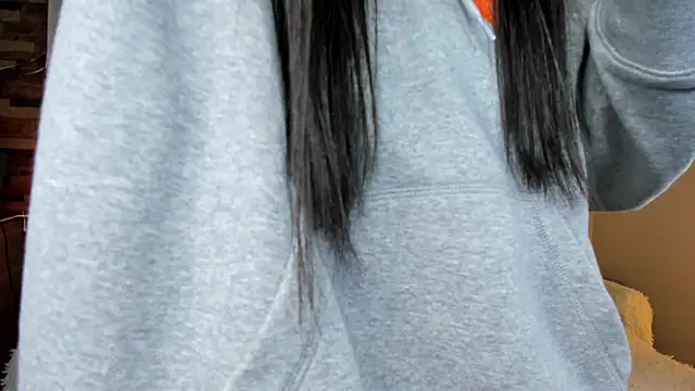 Kim Oberlin  online show from January 7, 2026, 11:23 am