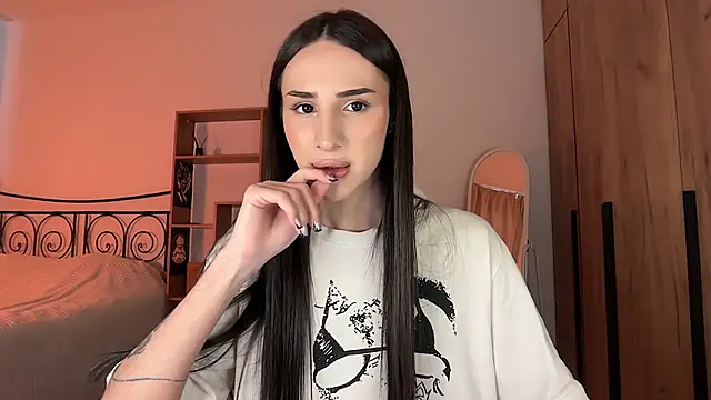 Kim Oberlin  online show from April 11, 2026, 4:11 pm