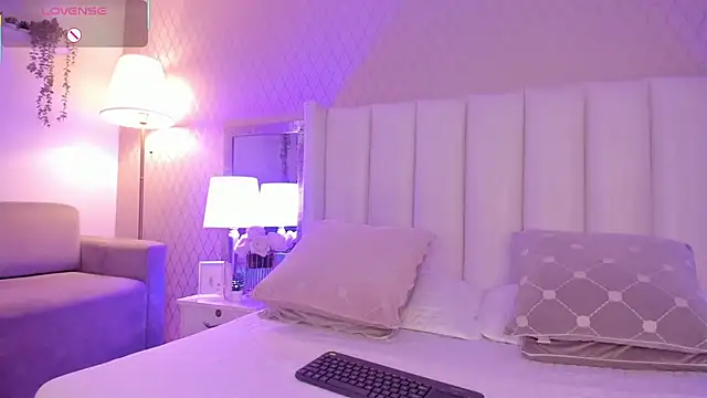 SophiaSmiiths  online show from February 23, 2026, 9:12 pm