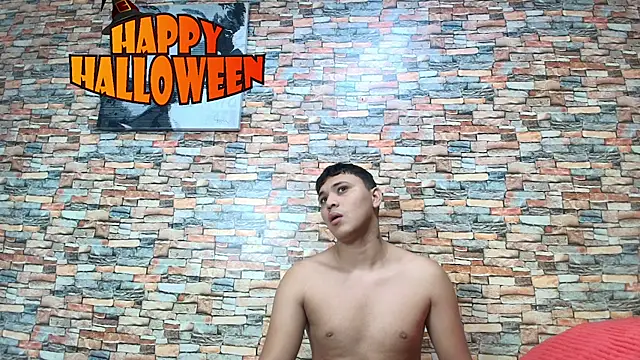 couple lovelyds online show from October 31, 2025, 1:45 pm