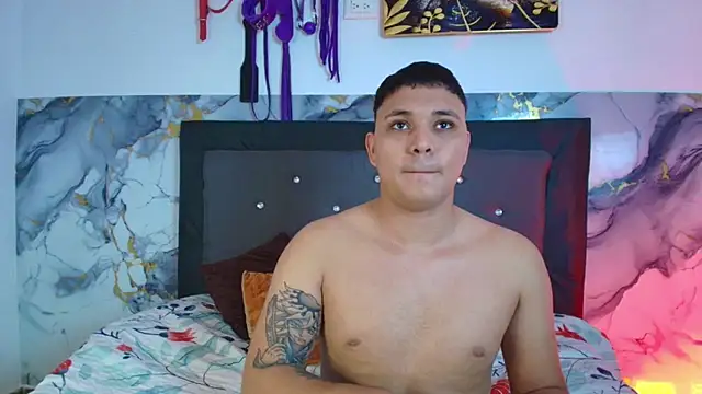 couple lovelyds online show from April 14, 2026, 8:59 pm