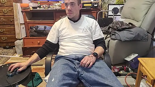 Snapshot of ScubaStevex chatting on February 2, 2026, 5:50 am ScubaStevex online show from February 2, 2026, 5:50 am