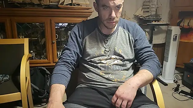 ScubaStevex online show from April 19, 2026, 6:56 am